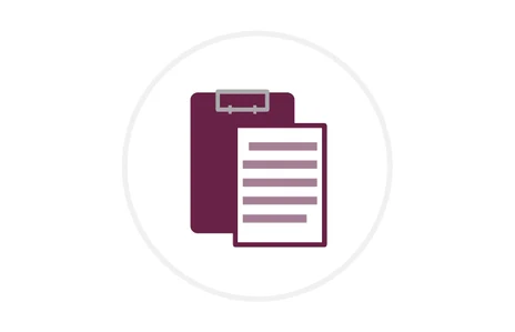 Icon: stilisiertes Klemmbrett und beschriebenes Blatt Papier in dunklem Rot, Symbol für Aufgaben und Zuständigkeiten