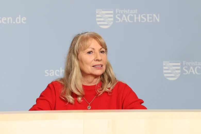 Petra Köpping während der Kabinettspressekonferenz