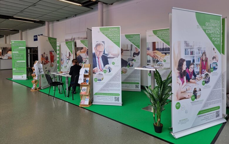 Foto des Standes der Opferbeauftragten auf der FLORIAN 2024