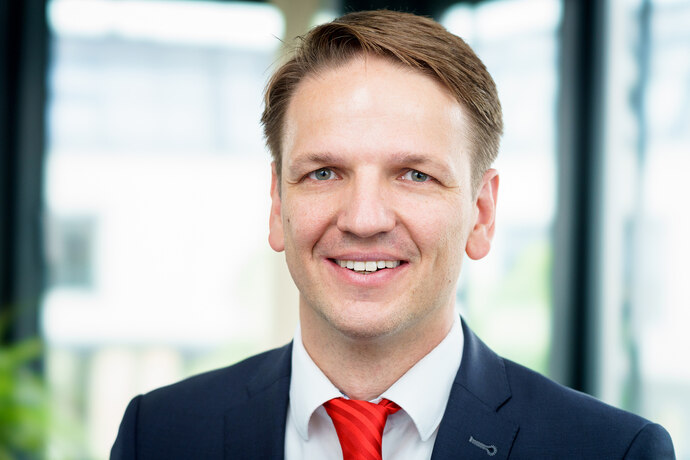 Kopfporträt Staatssekretär Sebastian Vogel